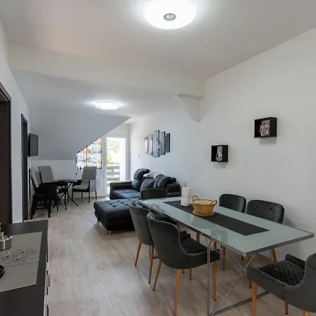 Vilagjaro * Balatonboglár