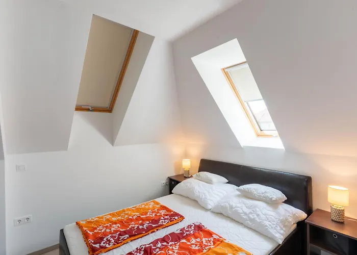 Apartament Vilagjaro *